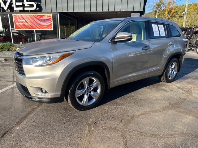 used 2016 Toyota Highlander car, priced at $14,900