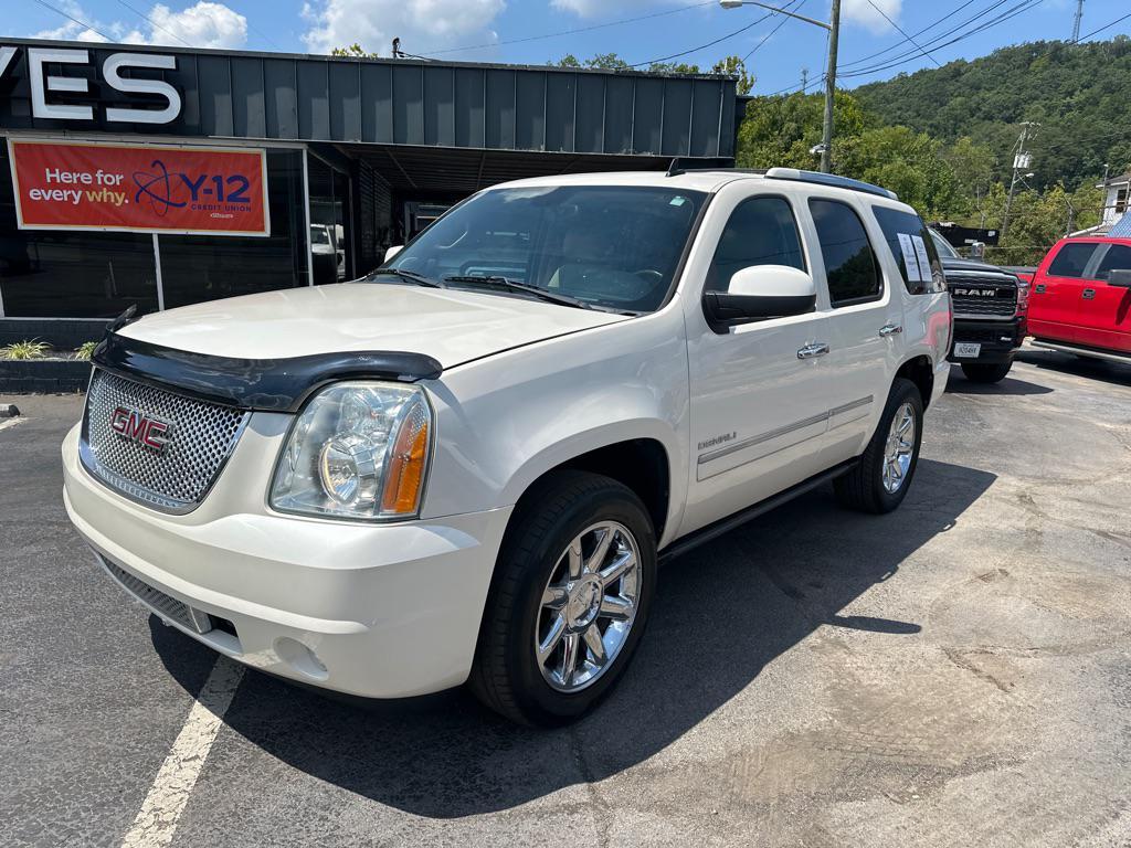 used 2013 GMC Yukon car, priced at $12,900