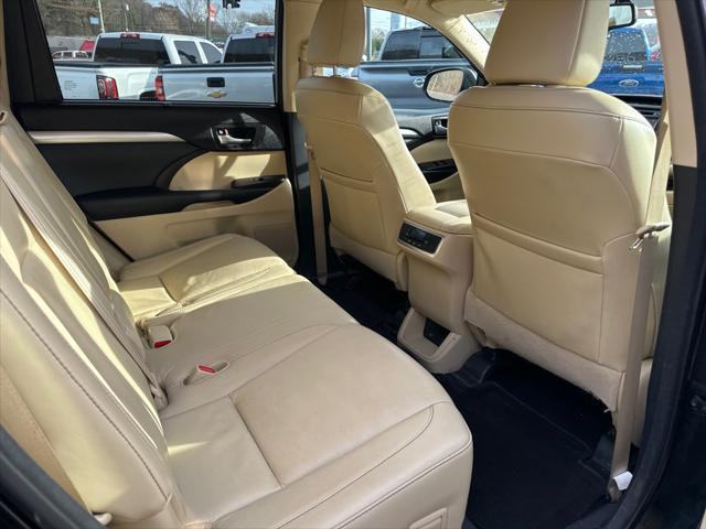 used 2016 Toyota Highlander car, priced at $14,900