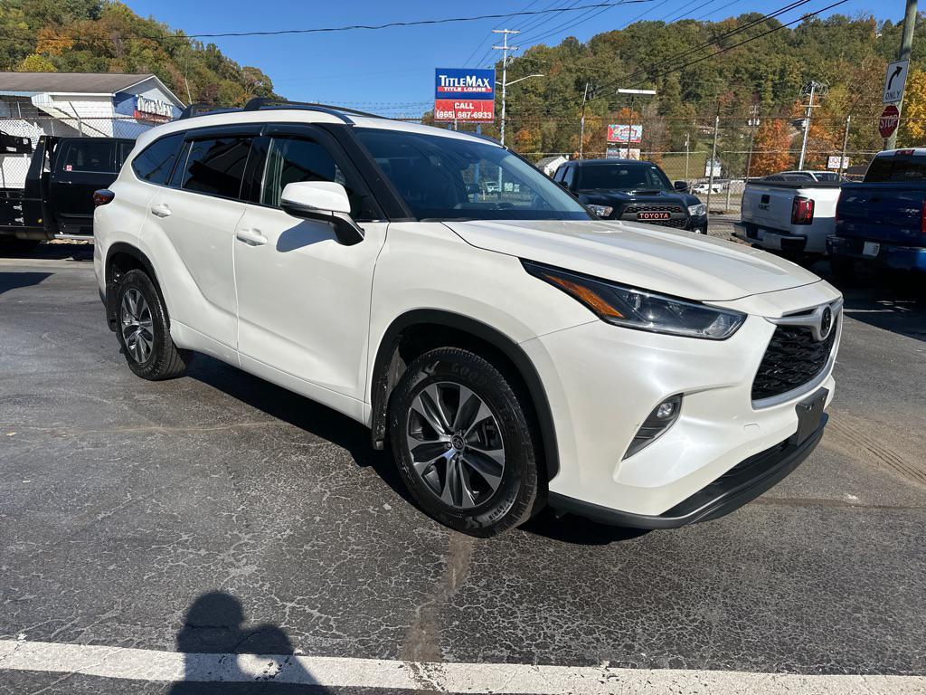 used 2021 Toyota Highlander car, priced at $24,500