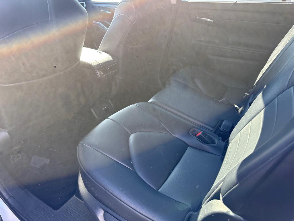 used 2021 Toyota Highlander car, priced at $24,500