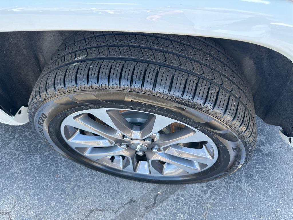 used 2017 Jeep Grand Cherokee car, priced at $13,900