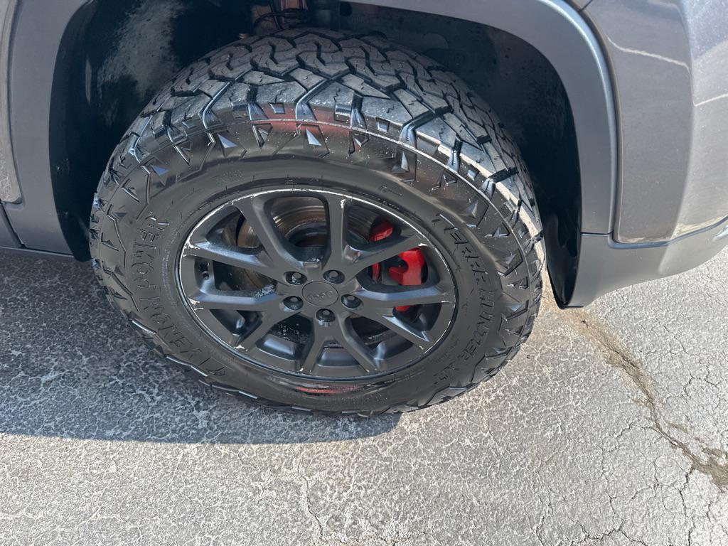 used 2018 Jeep Cherokee car, priced at $8,900