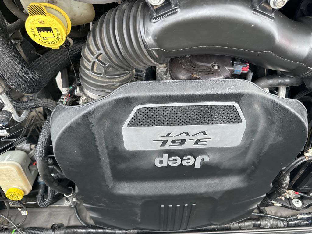 used 2013 Jeep Wrangler Unlimited car, priced at $14,900