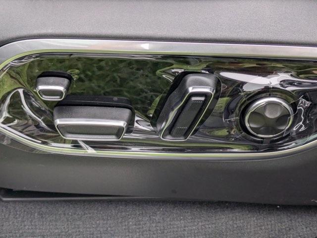 new 2025 Jeep Grand Cherokee car, priced at $61,115