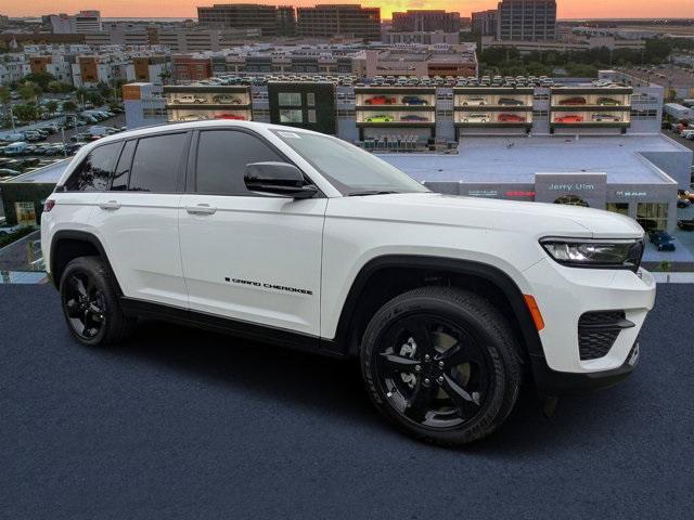 new 2025 Jeep Grand Cherokee car, priced at $35,775