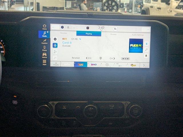 new 2025 Jeep Wrangler car, priced at $52,597