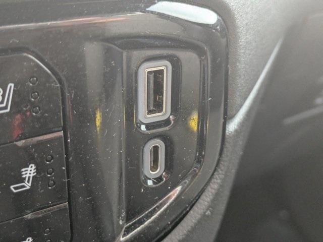 used 2022 Chevrolet Silverado 1500 car, priced at $47,143