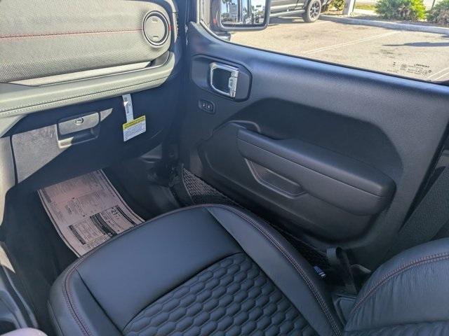 new 2025 Jeep Wrangler car, priced at $58,700