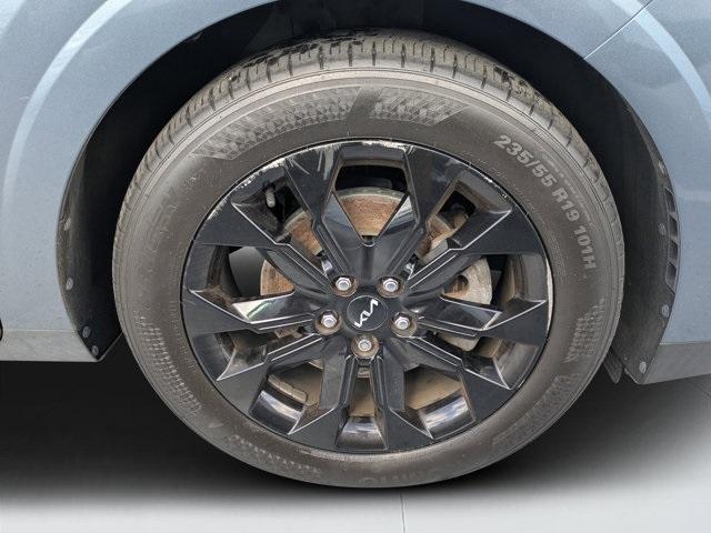 used 2022 Kia Carnival car, priced at $31,800