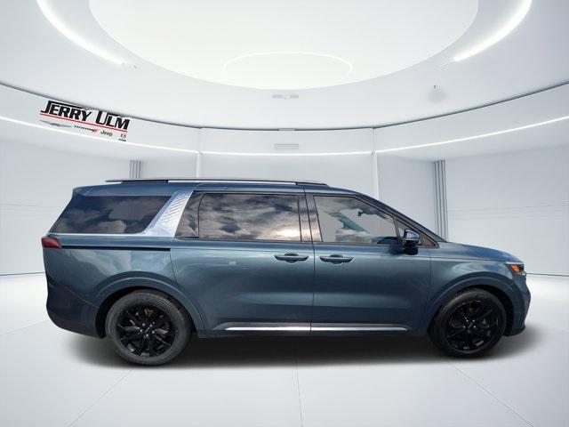 used 2022 Kia Carnival car, priced at $31,800
