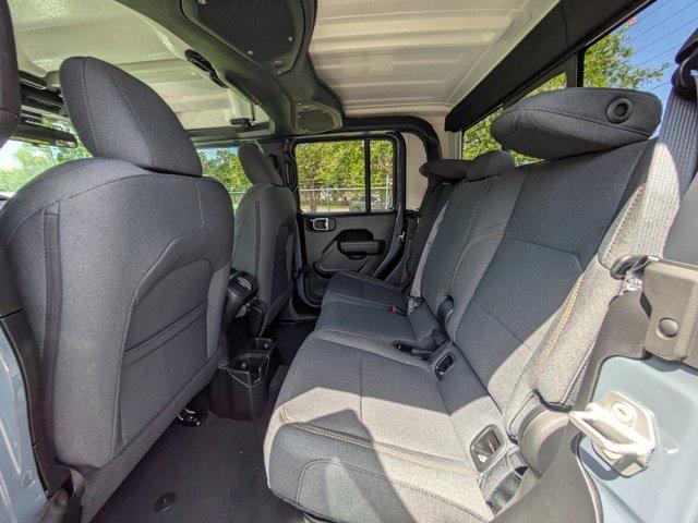 new 2025 Jeep Gladiator car, priced at $37,380