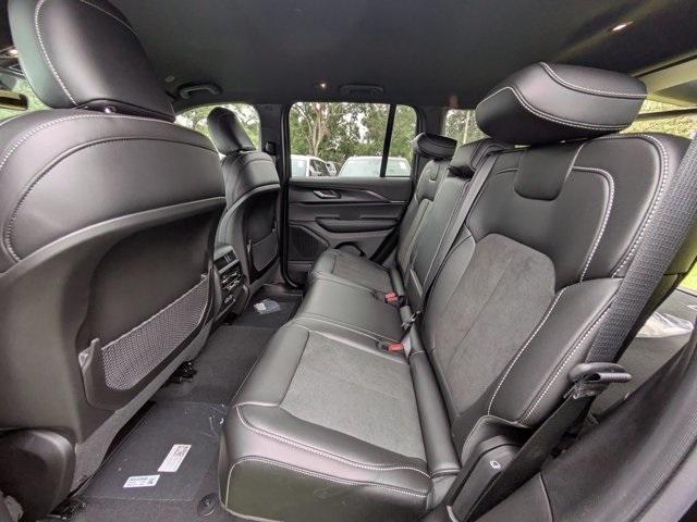 new 2025 Jeep Grand Cherokee car, priced at $37,225