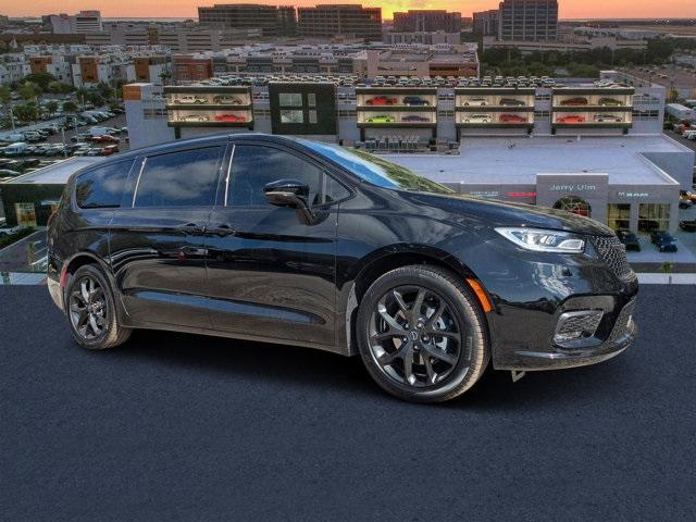 new 2026 Chrysler Pacifica car, priced at $49,785