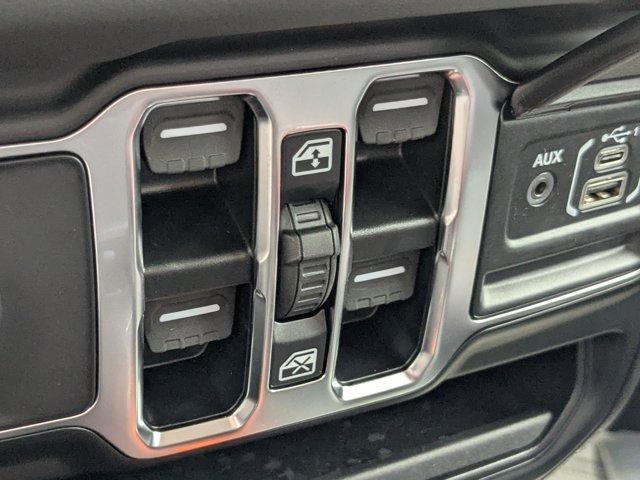 new 2025 Jeep Gladiator car, priced at $38,280
