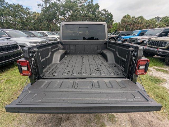 new 2025 Jeep Gladiator car, priced at $38,280