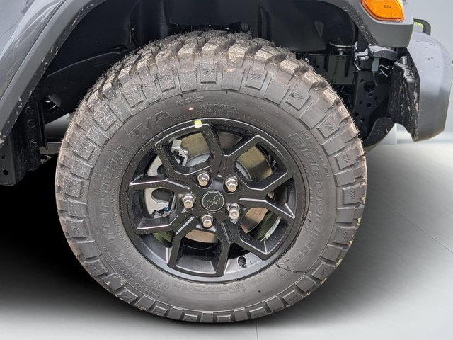 new 2025 Jeep Gladiator car, priced at $38,280