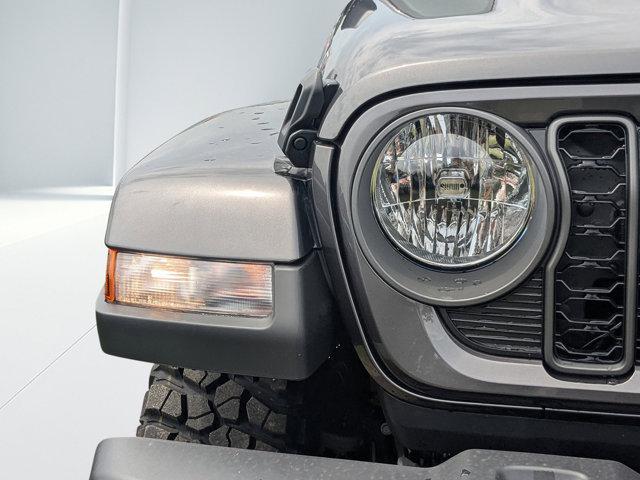 new 2025 Jeep Gladiator car, priced at $38,280