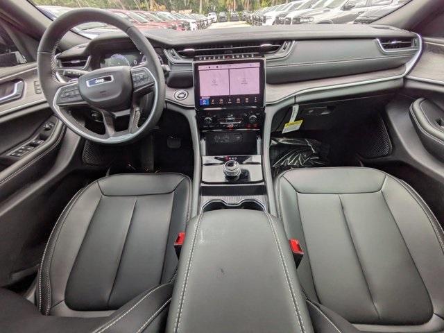 new 2025 Jeep Grand Cherokee car, priced at $38,220