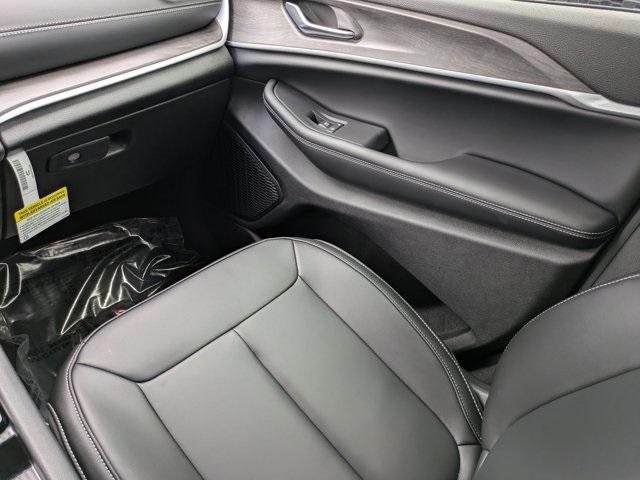 new 2025 Jeep Grand Cherokee car, priced at $38,220