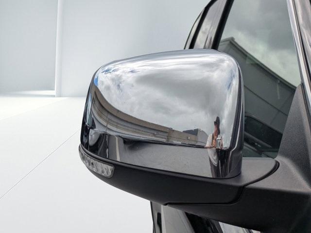 used 2020 Jeep Grand Cherokee car, priced at $18,629