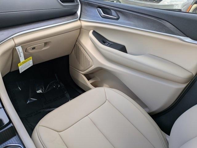 new 2025 Jeep Grand Cherokee car, priced at $45,630