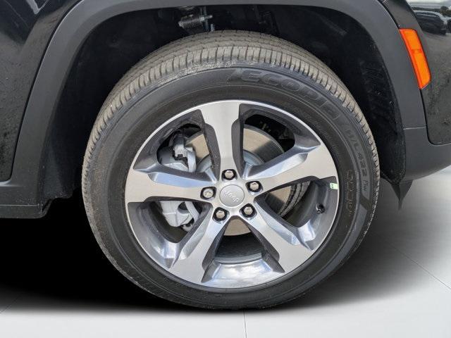 new 2025 Jeep Grand Cherokee car, priced at $45,630