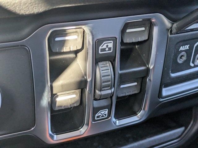 new 2025 Jeep Wrangler car, priced at $39,680