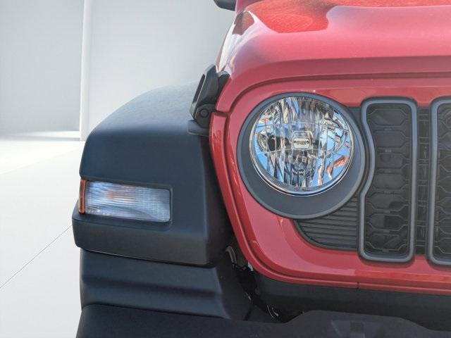 new 2025 Jeep Wrangler car, priced at $39,680