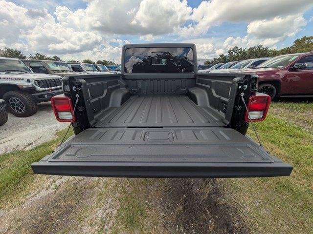 new 2025 Jeep Gladiator car, priced at $37,880