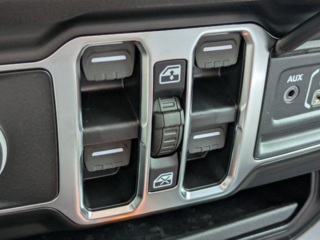 new 2025 Jeep Gladiator car, priced at $37,880