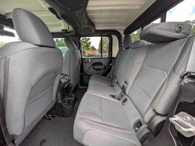 new 2025 Jeep Gladiator car, priced at $37,880