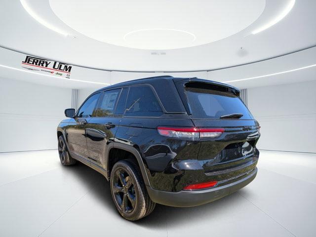 new 2025 Jeep Grand Cherokee car, priced at $37,370