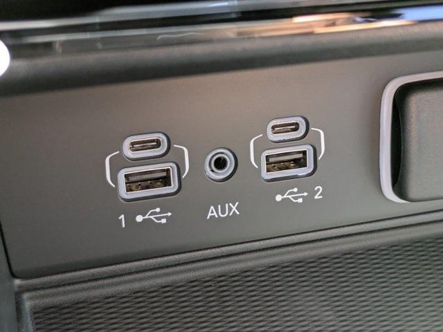 new 2025 Jeep Grand Cherokee car, priced at $37,370