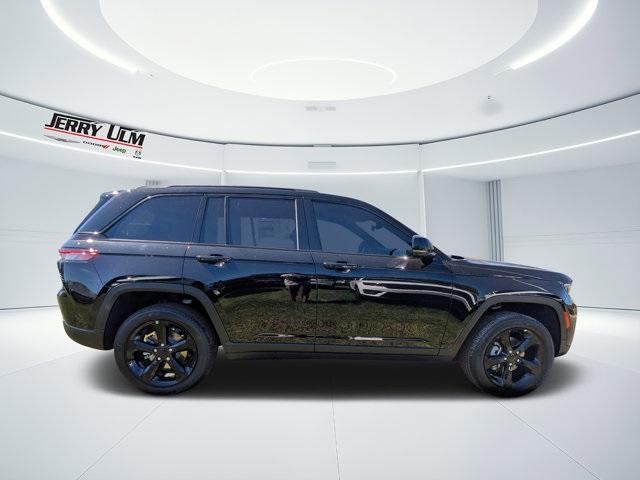 new 2025 Jeep Grand Cherokee car, priced at $37,370