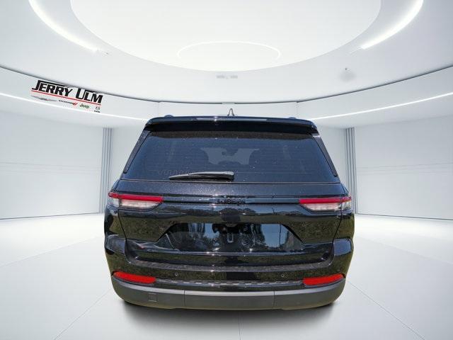 new 2025 Jeep Grand Cherokee car, priced at $37,370