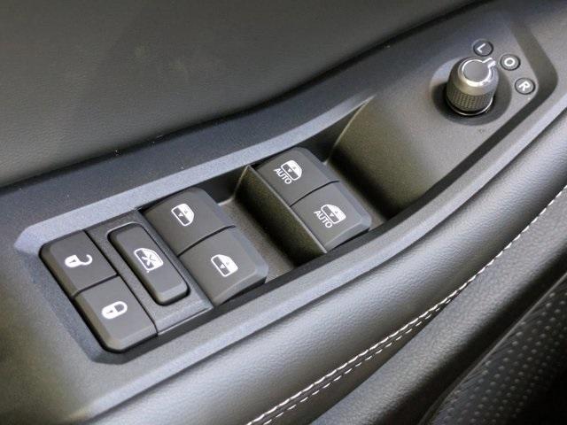 new 2025 Jeep Grand Cherokee car, priced at $37,370