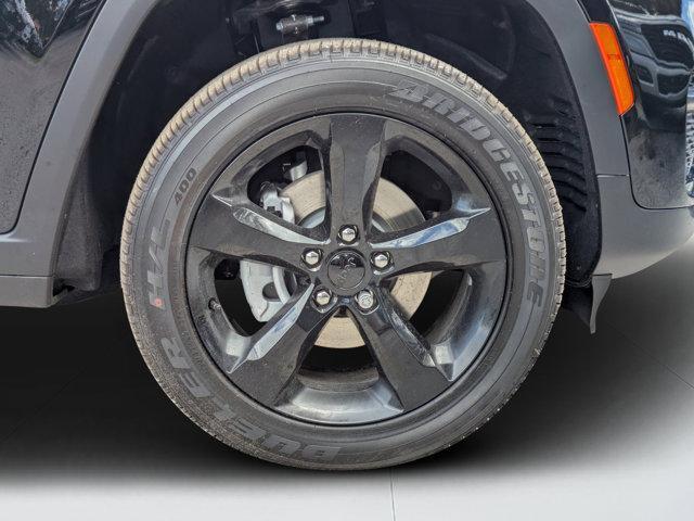 new 2025 Jeep Grand Cherokee car, priced at $38,375