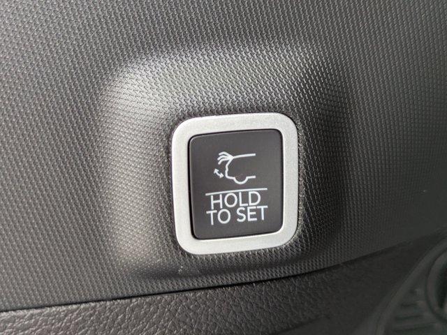 new 2025 Jeep Grand Cherokee car, priced at $36,375