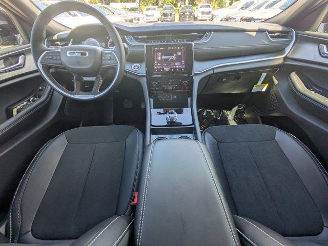 new 2025 Jeep Grand Cherokee car, priced at $35,875