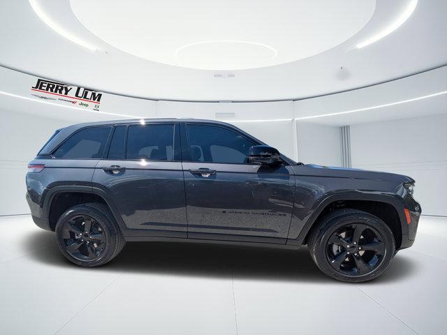 new 2025 Jeep Grand Cherokee car, priced at $35,875