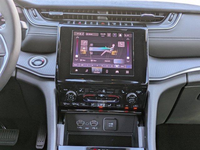 new 2025 Jeep Grand Cherokee car, priced at $35,875