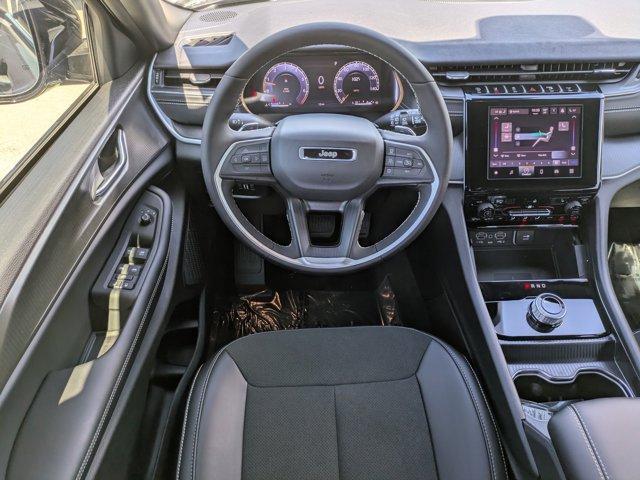 new 2025 Jeep Grand Cherokee car, priced at $35,875