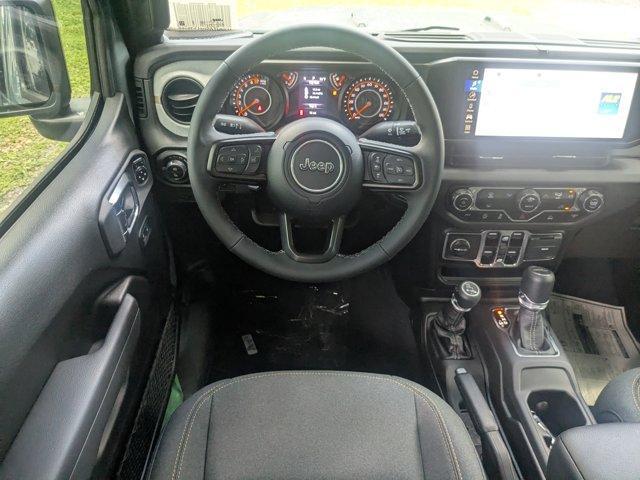 new 2025 Jeep Gladiator car, priced at $44,630