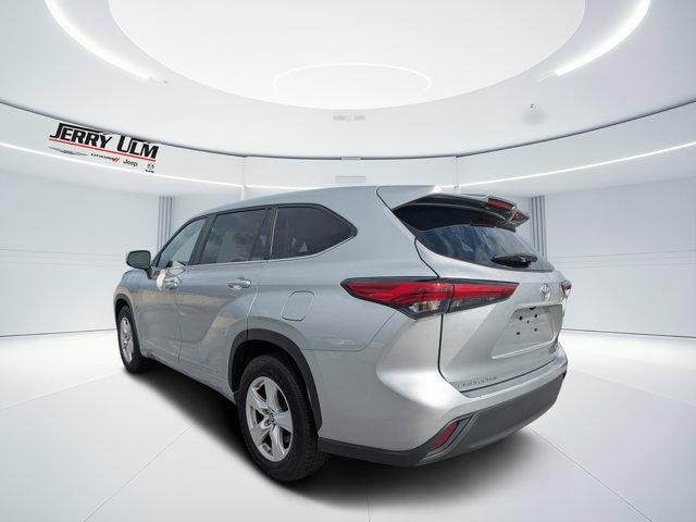 used 2023 Toyota Highlander car, priced at $29,300