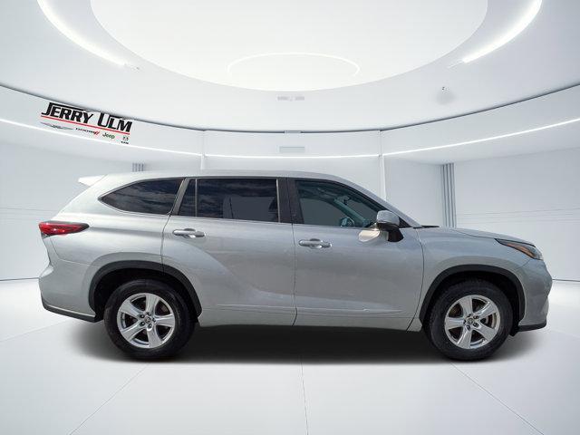 used 2023 Toyota Highlander car, priced at $29,300