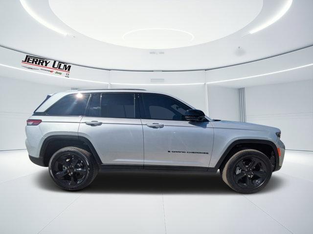 new 2025 Jeep Grand Cherokee car, priced at $36,220