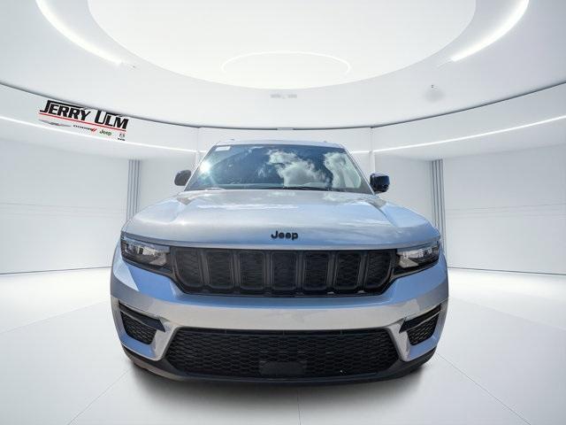 new 2025 Jeep Grand Cherokee car, priced at $36,220