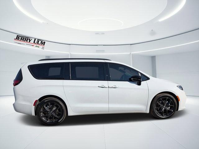 new 2026 Chrysler Pacifica car, priced at $51,065