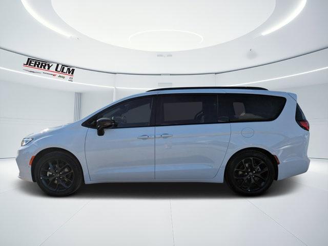 new 2026 Chrysler Pacifica car, priced at $51,065